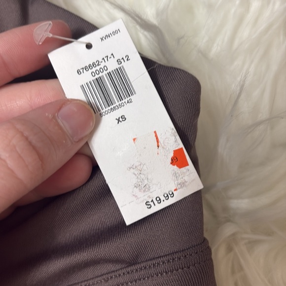 ✨✨NWT Old Navy Light Brown Sports Bra Light Support Removable Cups Size XS - Picture 6 of 15